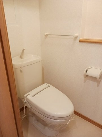 メゾン　アンソレイエＮ　　 刈谷市近郊の賃貸はクラスホーム刈谷店のトイレ|シンプルで使いやすいトイレです