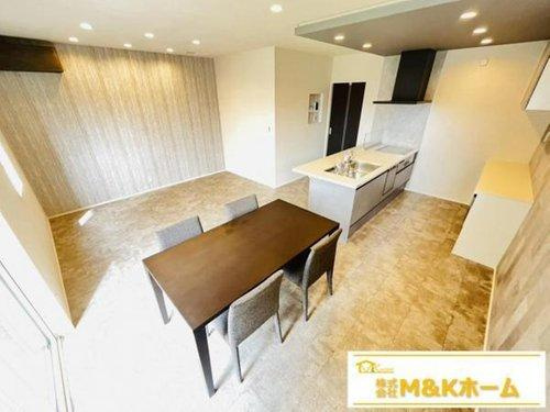 知多郡武豊町字梨子ノ木2丁目　全4棟　1号棟の居間・リビング|LDK16帖♪