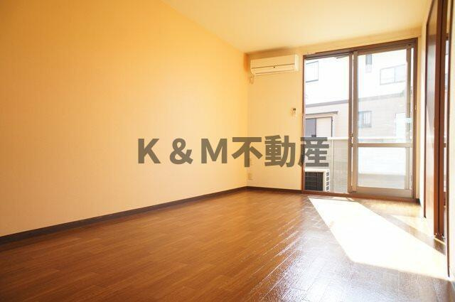 グランシード　Ｃ棟の居間・リビング|使いやすい居間です