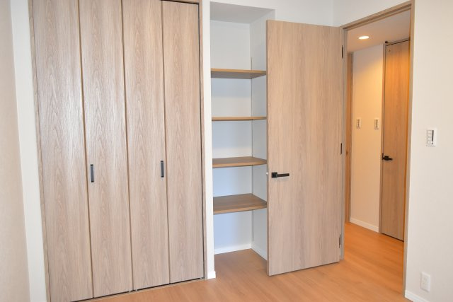 日野市旭が丘３丁目の中古マンションの収納