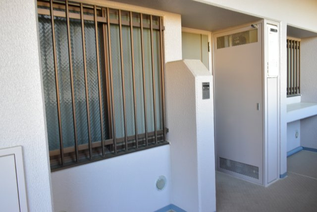 日野市旭が丘３丁目の中古マンションの玄関