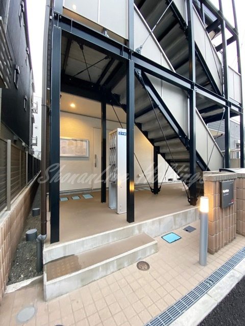 リブリ・片瀬 湘南のエントランス