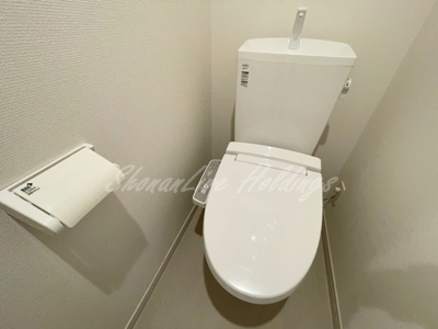 【トイレ】 | リブリ・片瀬 湘南 | 清潔感のあるトイレです