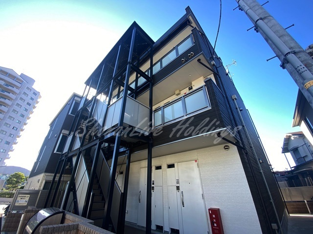 藤沢市片瀬３丁目のアパート