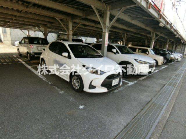 ACCESS　STREETの駐車場