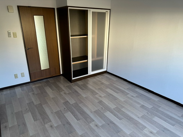 ベロウサンハイツの洋室