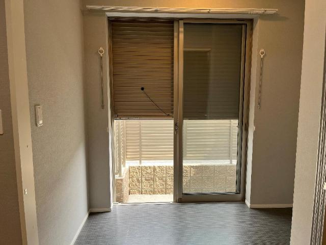 アンソレイユ　Ⅰ　　 刈谷市近郊の賃貸はクラスホーム刈谷店の内装|窓シャッター