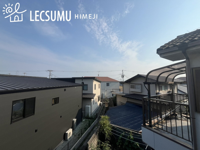 姫路市広畑区才/中古戸建の前面道路含む現地写真