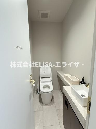 ＧＩＮＺＡ　ＡＲＲＯＷＳ　9F　のトイレ