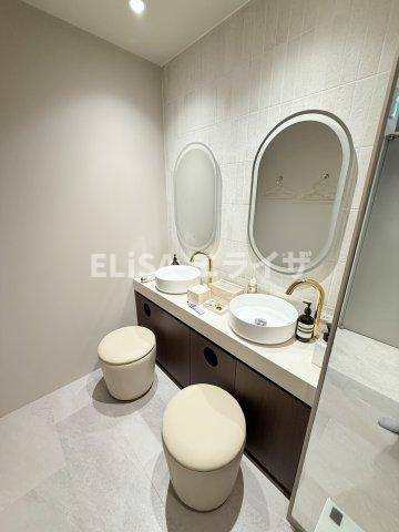 ＧＩＮＺＡ　ＡＲＲＯＷＳ　9F　のトイレ