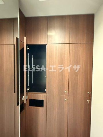 ＧＩＮＺＡ　ＡＲＲＯＷＳ　9F　の収納