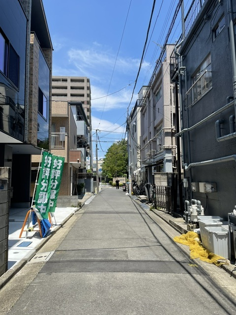 江東区南砂６丁目　Ｂ号棟　新築戸建て　全２棟の前面道路含む現地写真