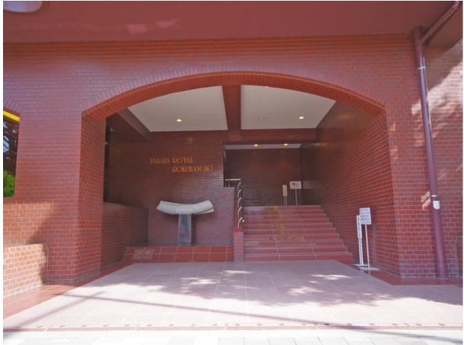 【エントランス】 | ★仲介手数料無料★パレロワイヤルROKUBANCHO(耐震基準に適合・新規リノベーション済み）