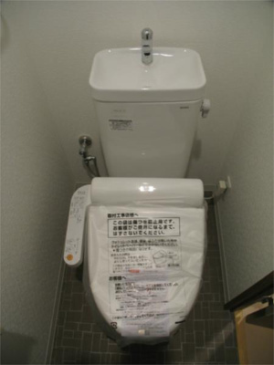 【トイレ】 | ラ・メゾン イグレック | 清潔感のあるトイレです