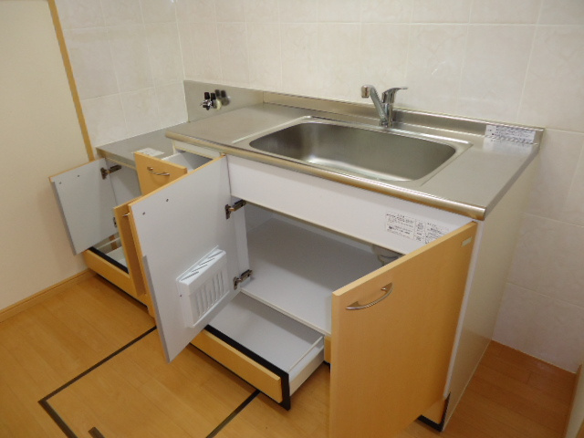 ハイムルミナス　　 刈谷市近郊の賃貸はクラスホーム刈谷店のキッチン|キッチン下（開）