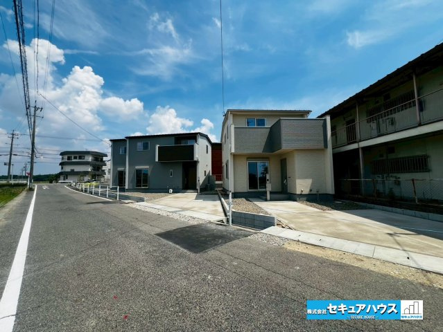 【本日ご案内可能】刈谷市井ケ谷町　全2棟の前面道路含む現地写真|事前予約にて現地ご見学いただけます！お気軽にお問い合わせください♪
■株式会社　セキュアハウス　豊明支店■
住宅ローンに強く、知識、経験豊富なスタッフ在籍
お客様に寄り添い、ご成約後もサポート致します