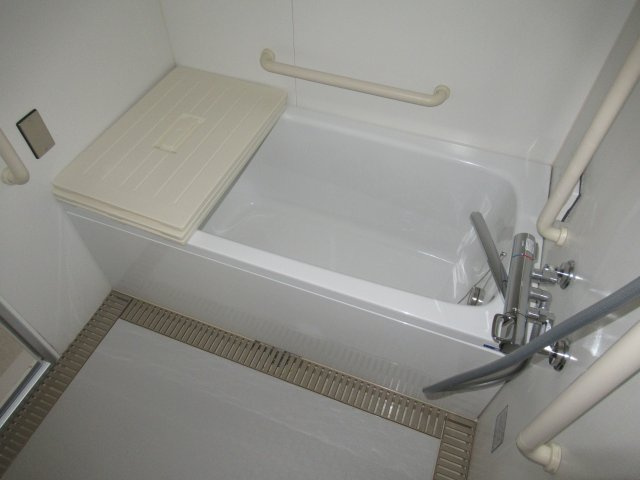 ルゼフィール井吹台　３ＬＤＫの浴室|コンパクトで使いやすいお風呂です