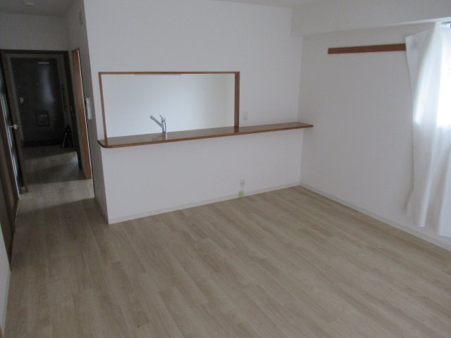 ルゼフィール井吹台　３ＬＤＫの居間・リビング|こちらの居間で趣味の時間をお楽しみください