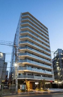 【外観】 | 鉄筋コンクリート造のがっちりとした建物。
