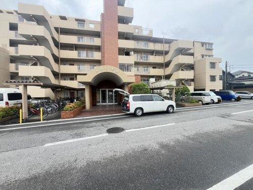 メイツ半田の外観|6階建ての4階部分☆