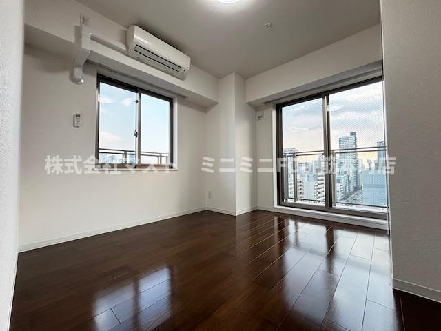 エルヴェ東天満の居間・リビング