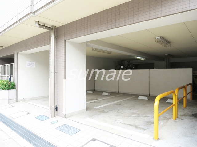 デュオステージ東十条の駐車場|敷地内に駐車場あります♪