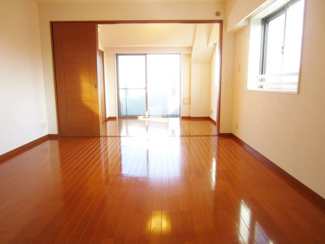 デュオステージ東十条の居間・リビング|全室フローリングです♪