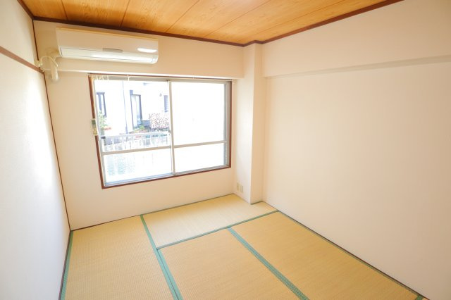 松ヶ丘コーポの居間・リビング