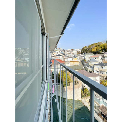 【バルコニー】 | 汐見ヶ丘ハウス | 室内写真は別室参考写真です。