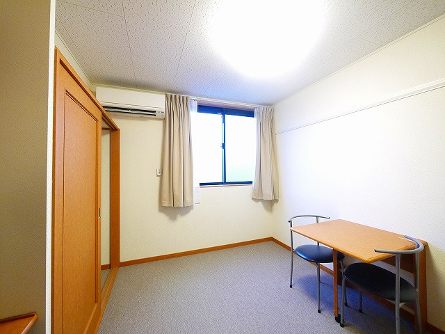 レオパレスリヴェールの居間・リビング|居間です