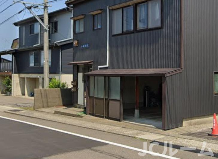 コーポ岡本の駐車場