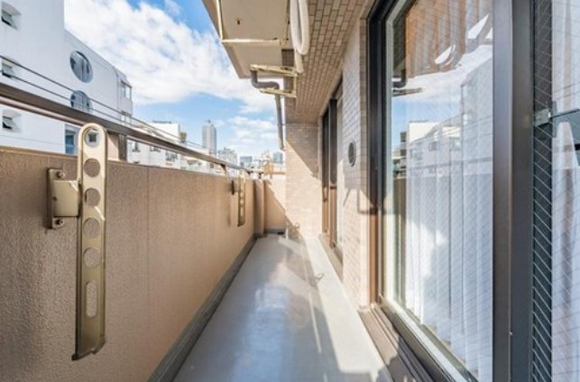 【バルコニー】