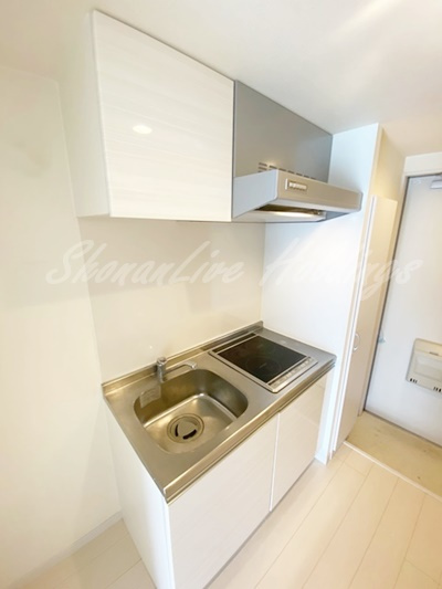 茅ヶ崎市中海岸４丁目のアパートのキッチン|広々としたキッチンです♪