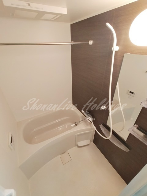 茅ヶ崎市中海岸４丁目のアパートの浴室|清潔感のあるお風呂です♪