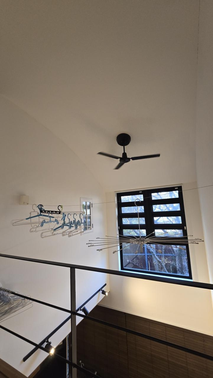 若草南町　中古戸建　（デザイナーズ住宅）のその他|吹抜け