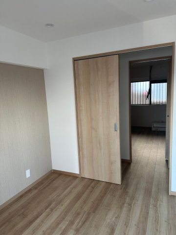 【居間・リビング】 | ハイネスロワイヤル