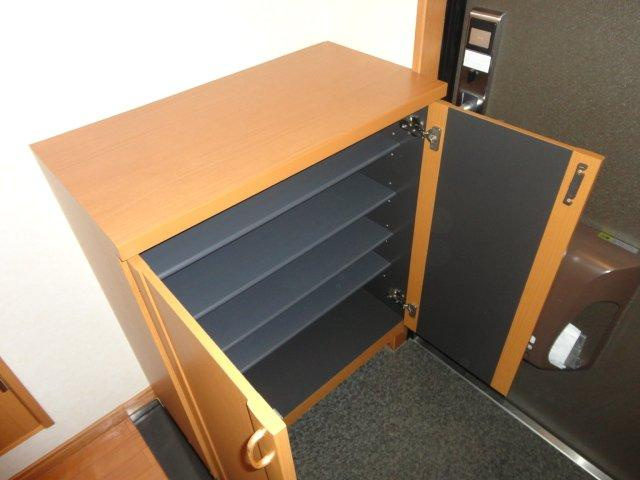 ビエント小机の収納|下駄箱（イメージ）