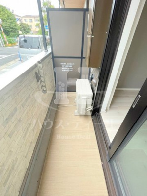 【バルコニー】 | カーサ．レジェーロ | 外からの目が気にならないバルコニーで洗濯物が干せます