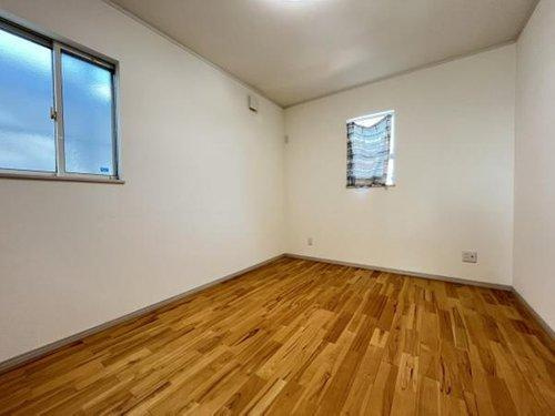 半田市平地町3丁目の洋室|洋室6.5帖　別角度☆