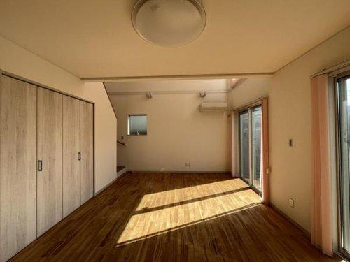 半田市平地町3丁目の居間・リビング|LDK16帖♪