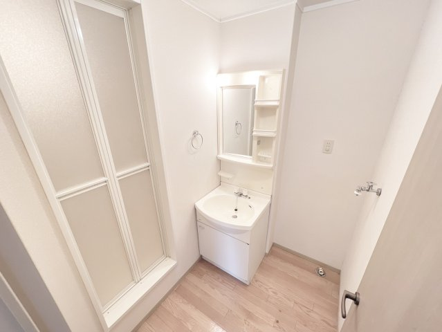 セジュール下長の独立洗面台