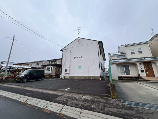 セジュール下長の駐車場