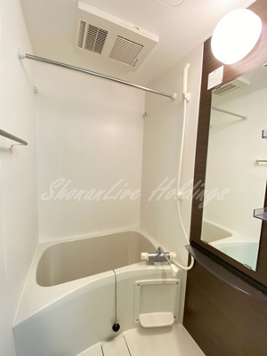 【浴室】 | リブリ・サン湘南 | 清潔感のあるお風呂です♪