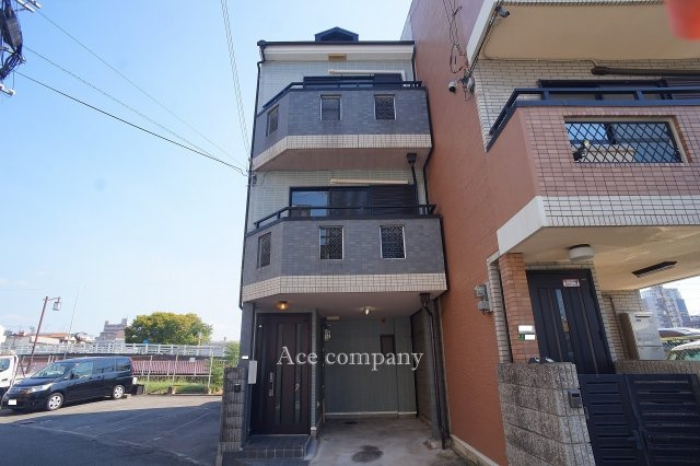 【外観】 | 生野区巽南5丁目 | 【鉄骨造☆アルファード駐車可能♪2WAYアクセス可能です♪】ローン返済目安：月々約85161円（頭金0円、変動金利0.875％、返済期間35年、ボーナス払い無しで試算しています）