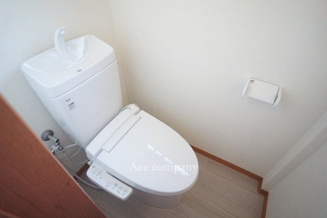 【トイレ】 | 生野区巽南5丁目 | トイレは1F・3Fの2ヶ所に完備♪こちらは1Fのシャワートイレ新調です☆