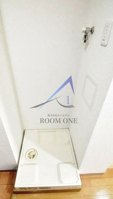 アリーチェ高田馬場の設備|洗濯機置き場です。