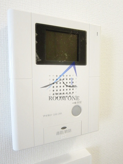 グランディール２番館のセキュリティ|モニター付きインターホンです。