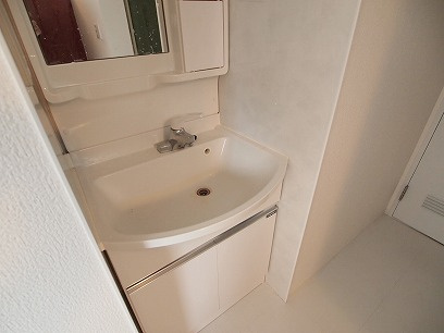 さくらコーポの洗面所|スペースが確保できる洗面所です