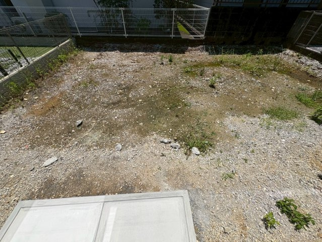 「南庭付き」高知市介良乙　新築一戸建ての庭|日当たりが良くプライベート感のあるお庭スペース。休日にDIYを楽しんだり、趣味を満喫できる場所です。