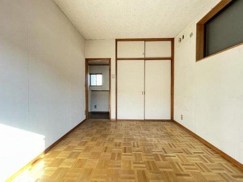 半田市有脇町2丁目の洋室|洋室6帖☆（南側）